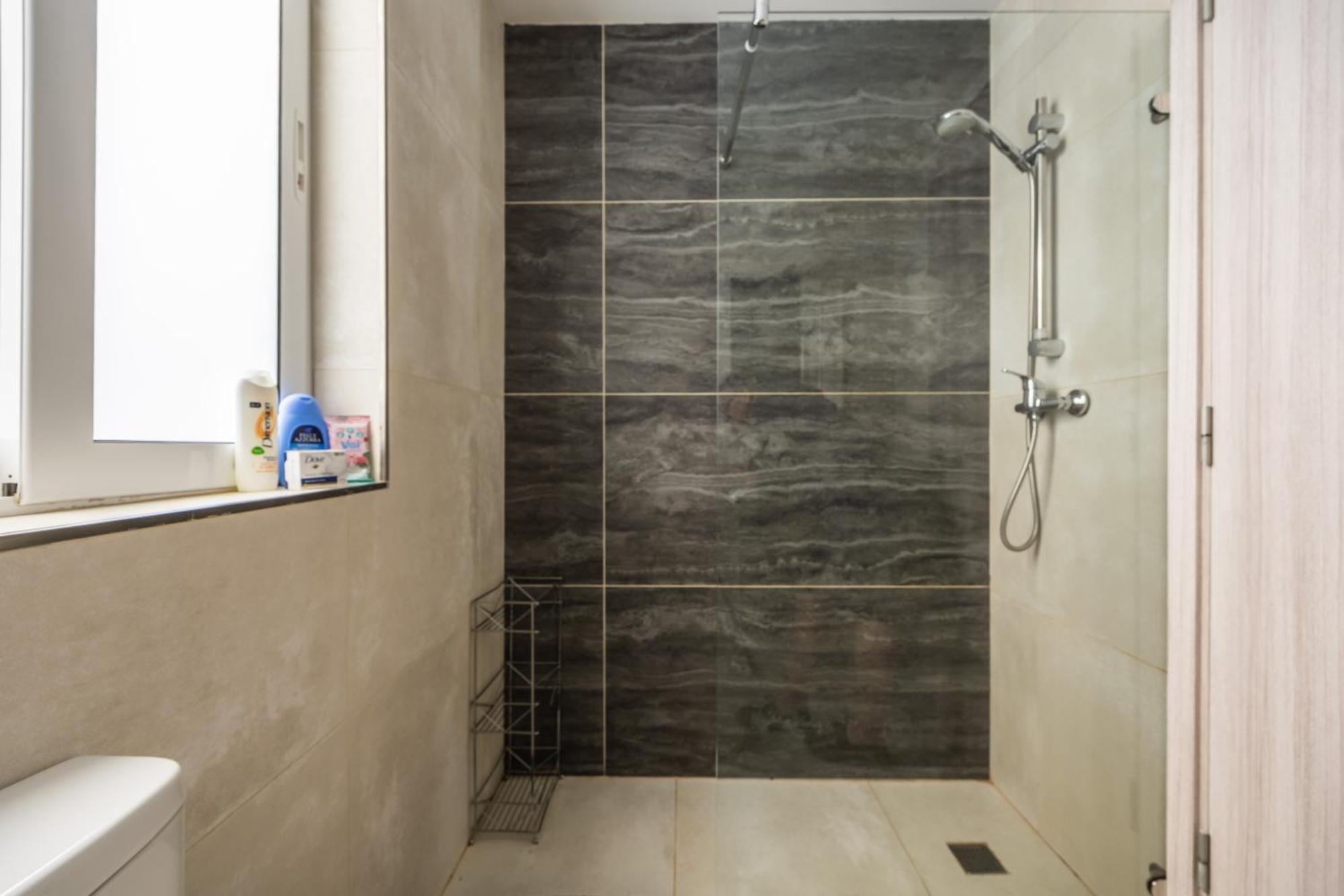 Apartment Ii-kamra Ta Golu 5 Min Walk From St Julians