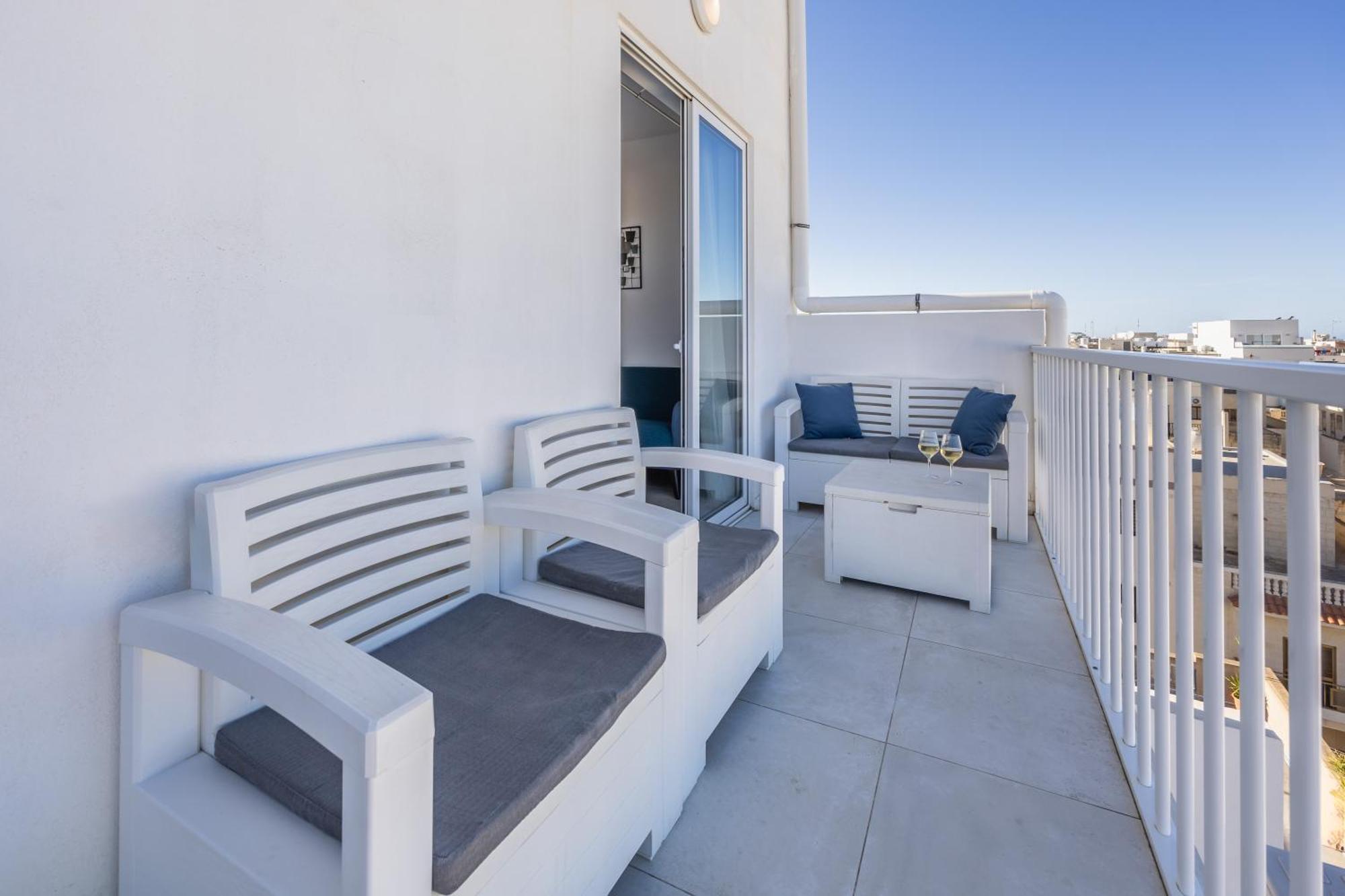 Ii-kamra Ta Golu 5 Min Walk From St Julians Apartment