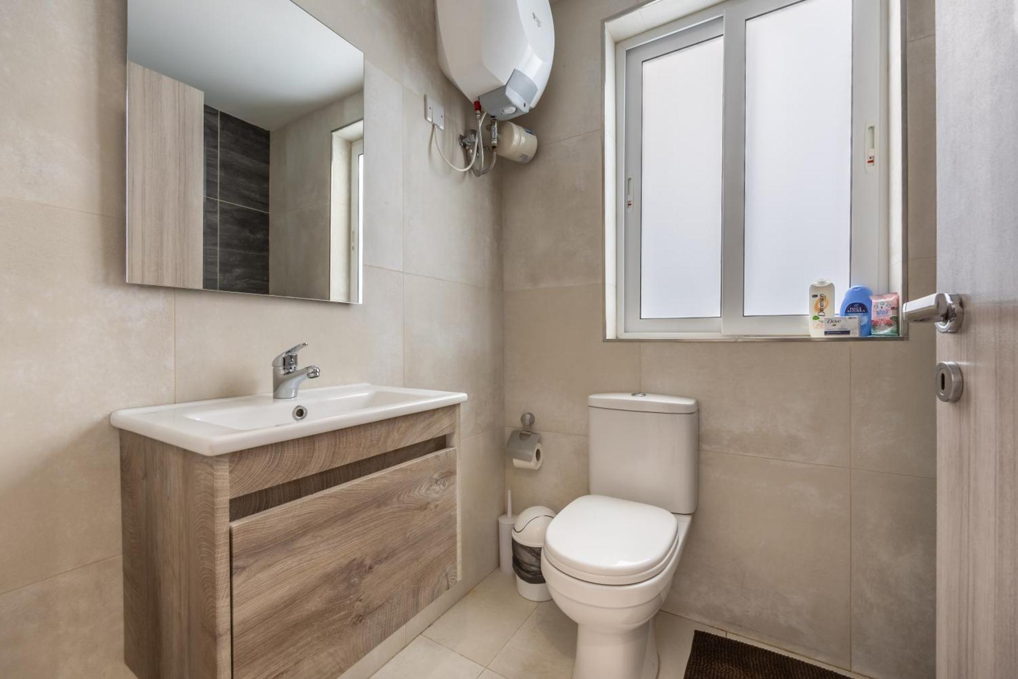 Ii-kamra Ta Golu 5 Min Walk From St Julians *