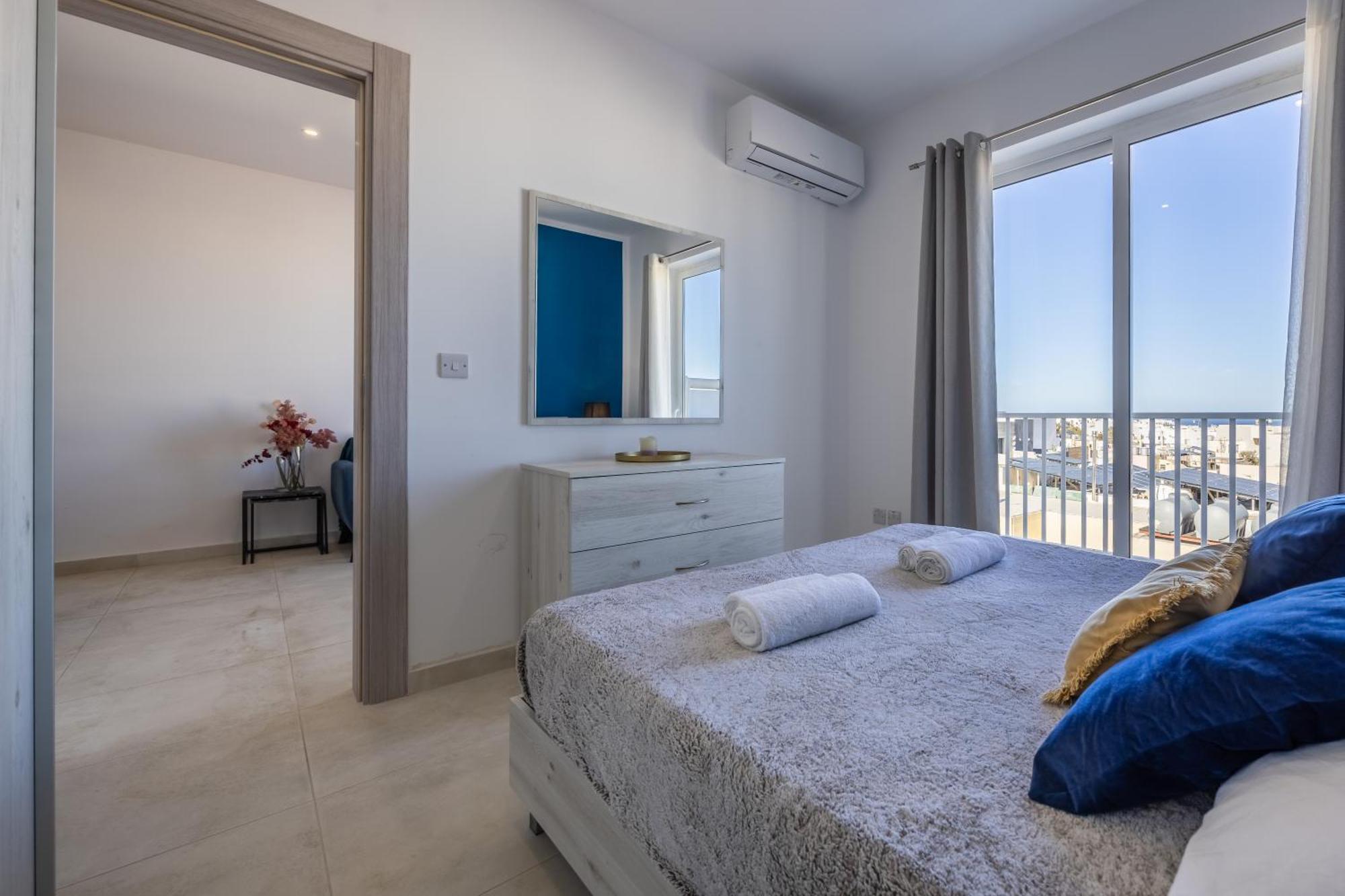 Ii-kamra Ta Golu 5 Min Walk From St Julians Apartment *
